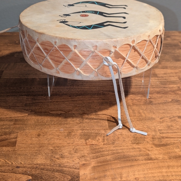 Native American Two Sided Rawhide Drum w Handpainted Signed L. Gould - Picture 4 of 9